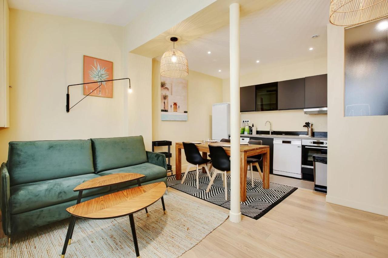 New And Bright Apartment 4 People パリ エクステリア 写真