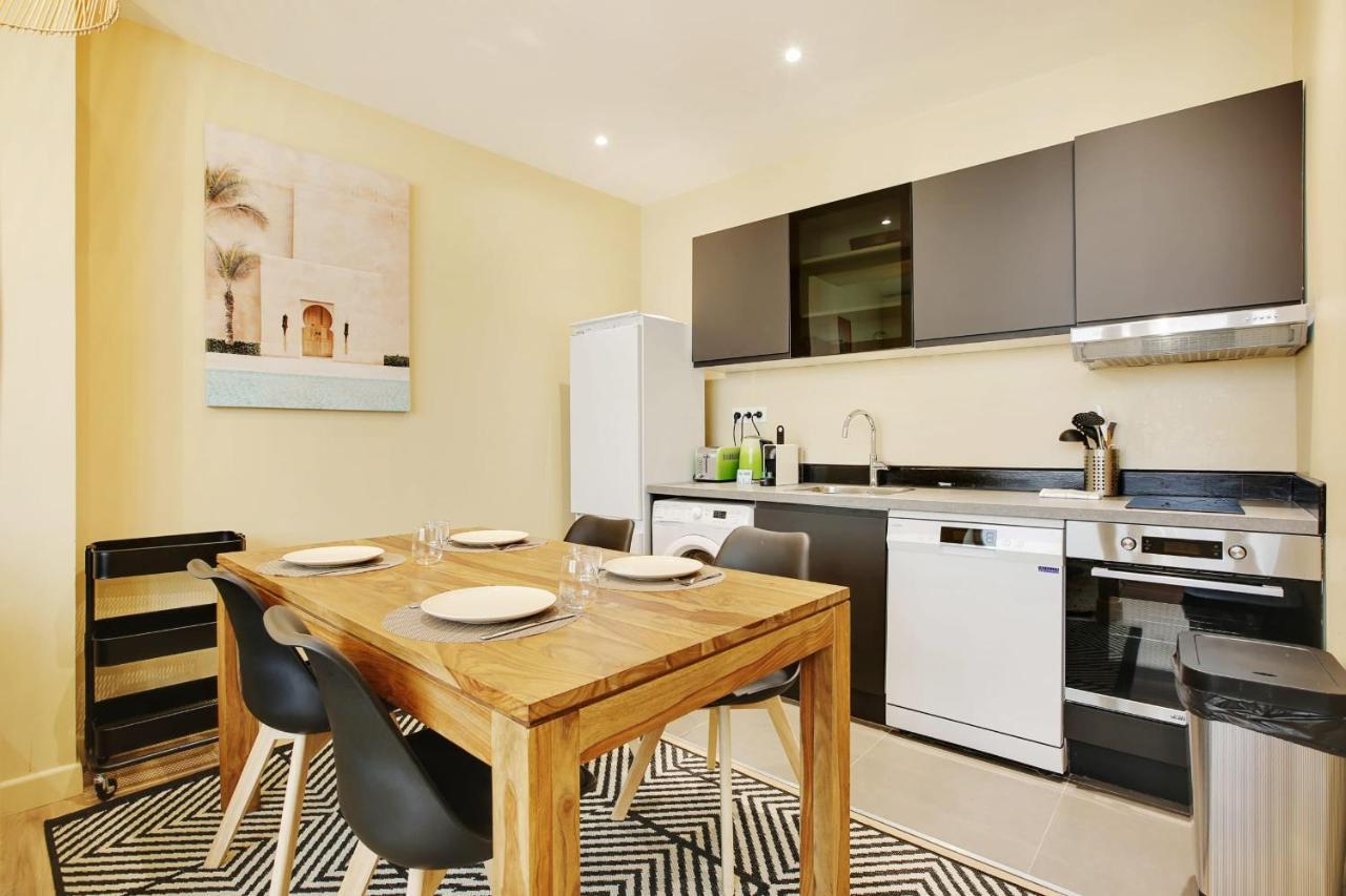 New And Bright Apartment 4 People パリ エクステリア 写真